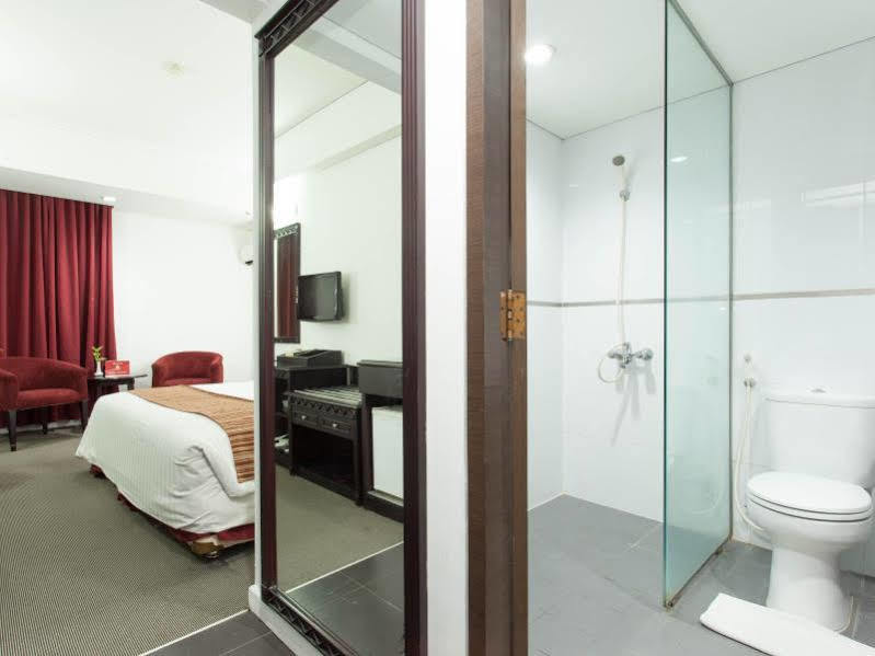Zen Premium Menteng Syariah Giacarta Esterno foto