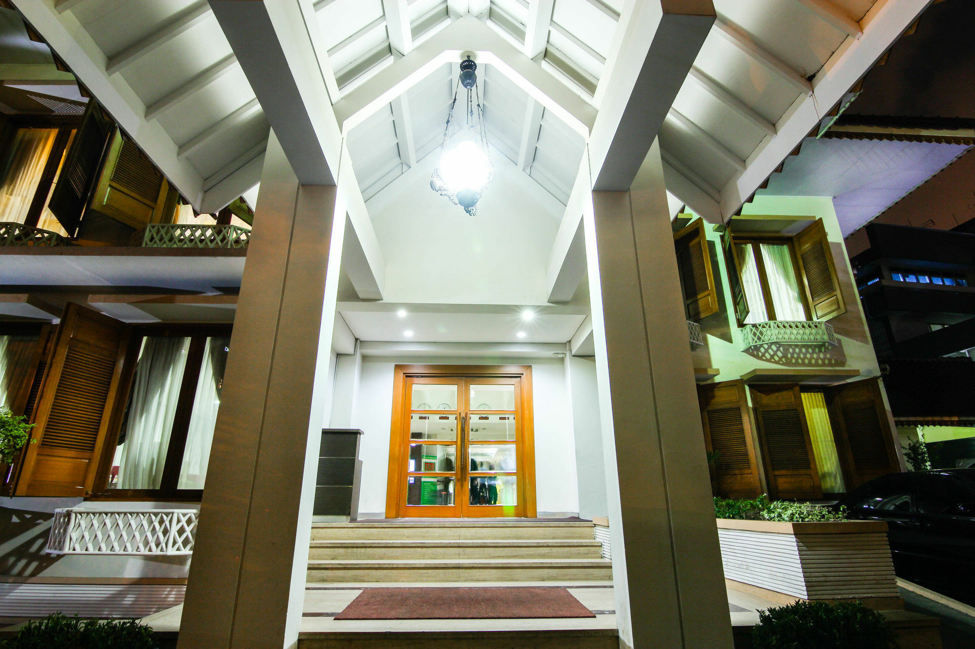 Zen Premium Menteng Syariah Giacarta Esterno foto